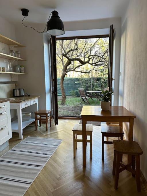 Appartement Stary Mokotow, Z Ogrodkiem à Varsovie Extérieur photo